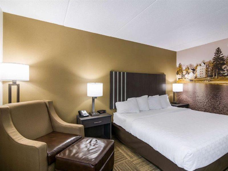 Clarion Pointe Jamestown - Falconer Εξωτερικό φωτογραφία
